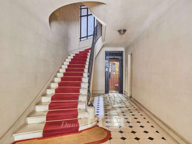 Appartement Paris 16e - 3 chambres - 127m²