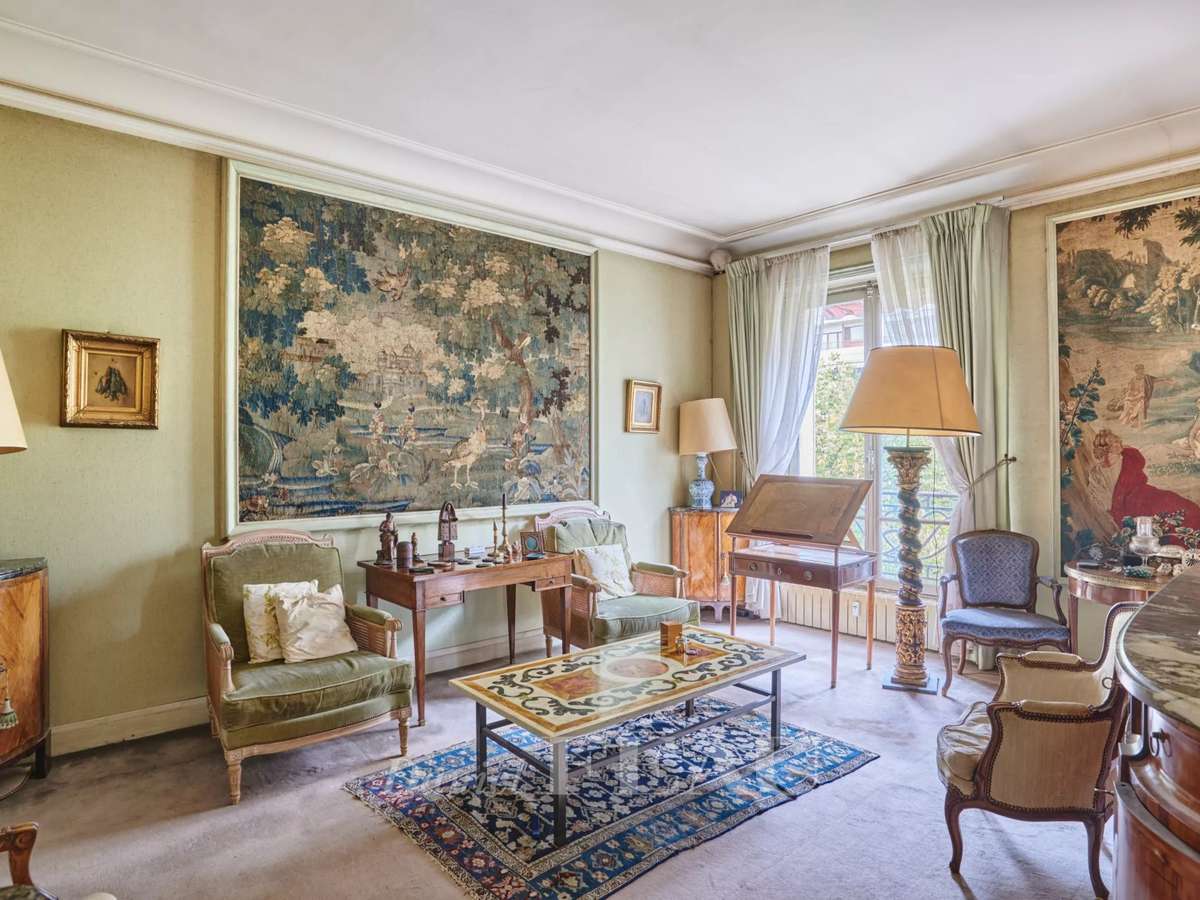 Apartment Paris 16e