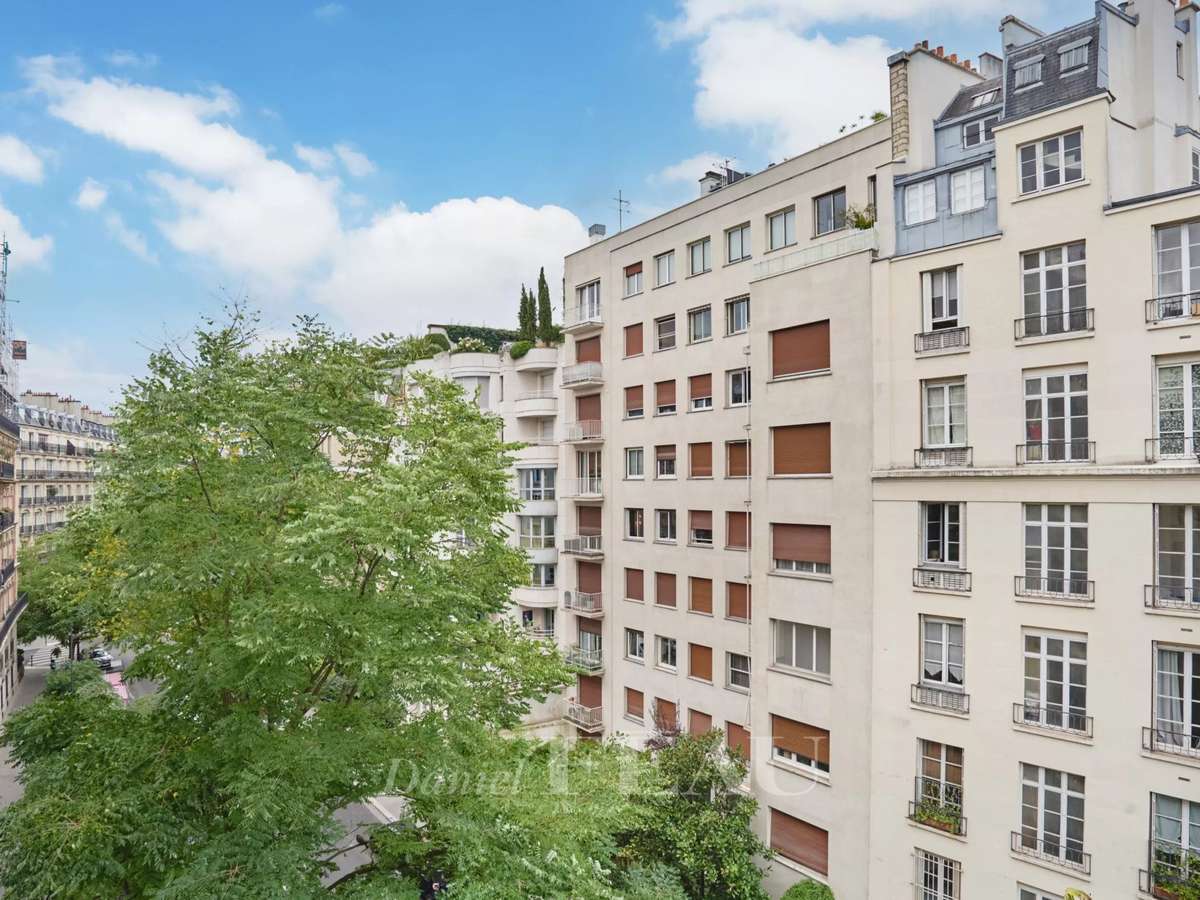 Apartment Paris 16e
