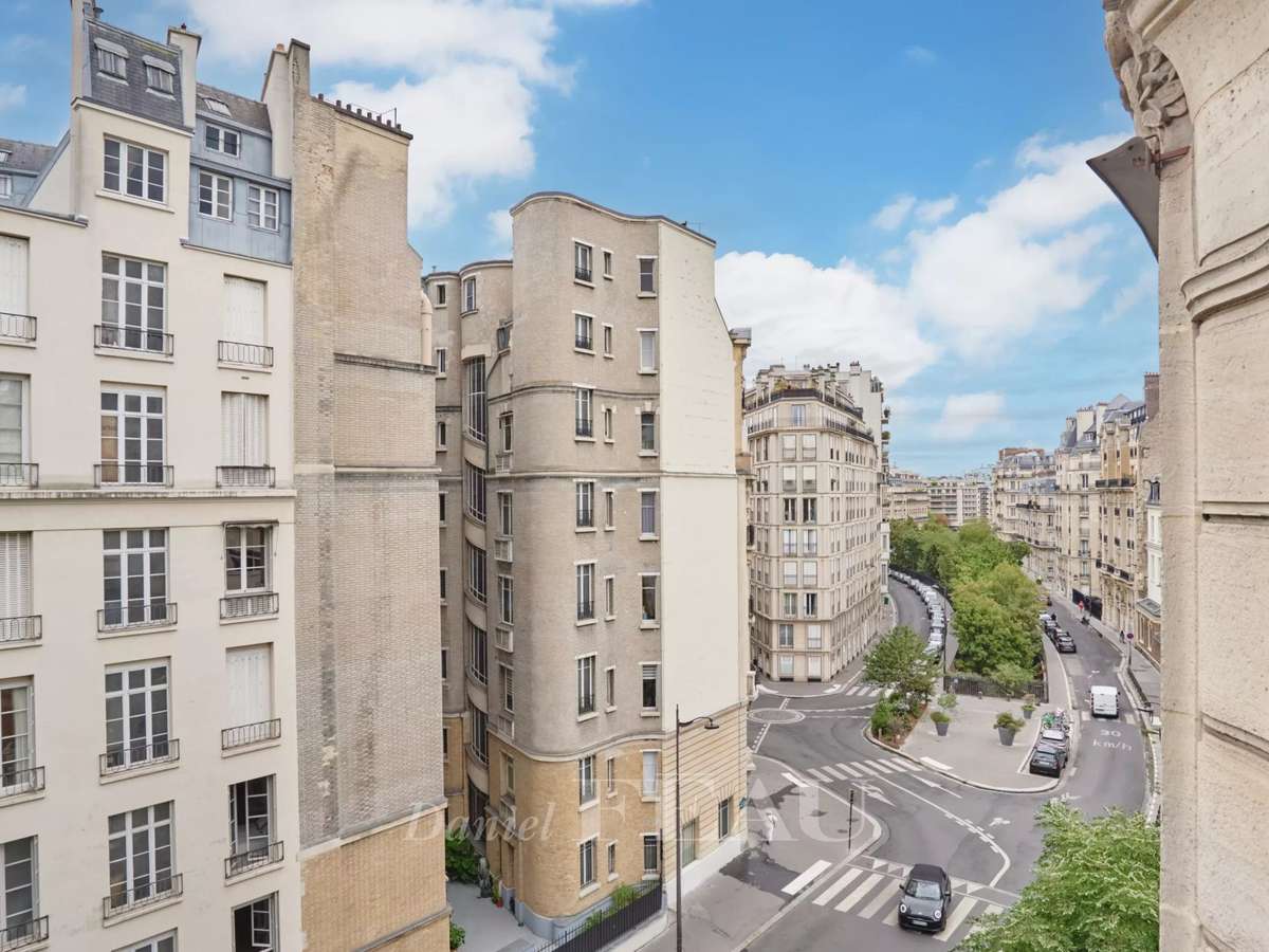 Apartment Paris 16e