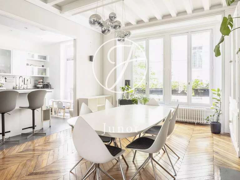 Appartement Paris 16e - 4 chambres - 144m²