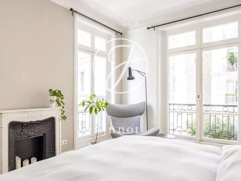 Appartement Paris 16e - 4 chambres - 144m²