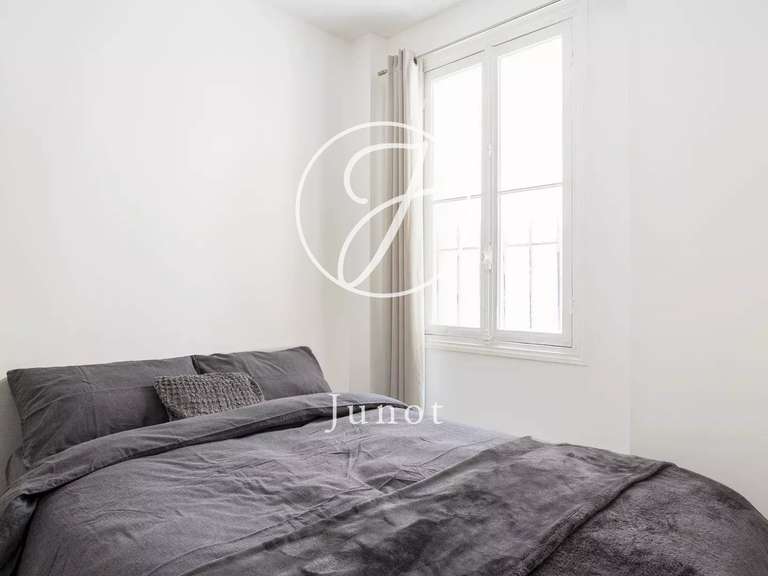 Appartement Paris 16e - 4 chambres - 144m²
