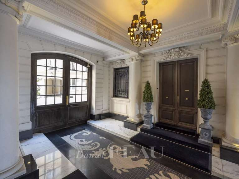 Appartement Paris 16e - 4 chambres - 248m²