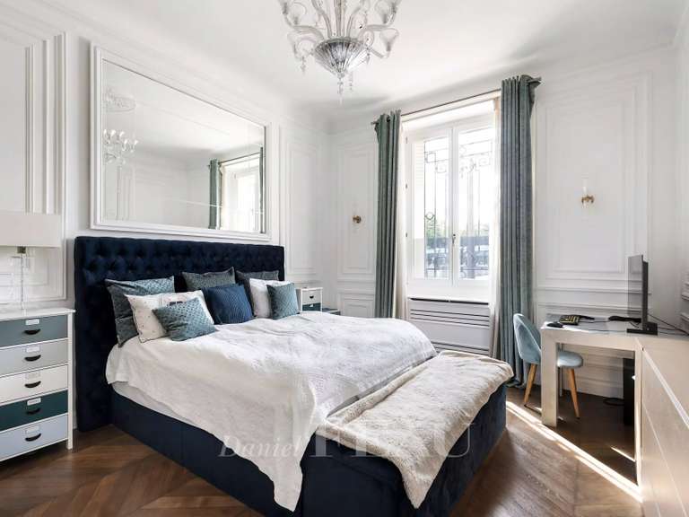 Appartement Paris 16e - 4 chambres - 248m²