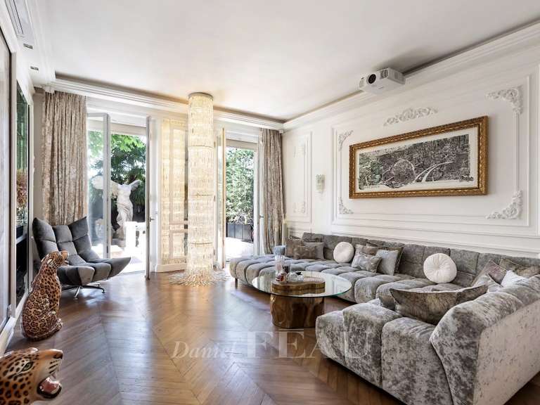 Appartement Paris 16e - 4 chambres - 248m²