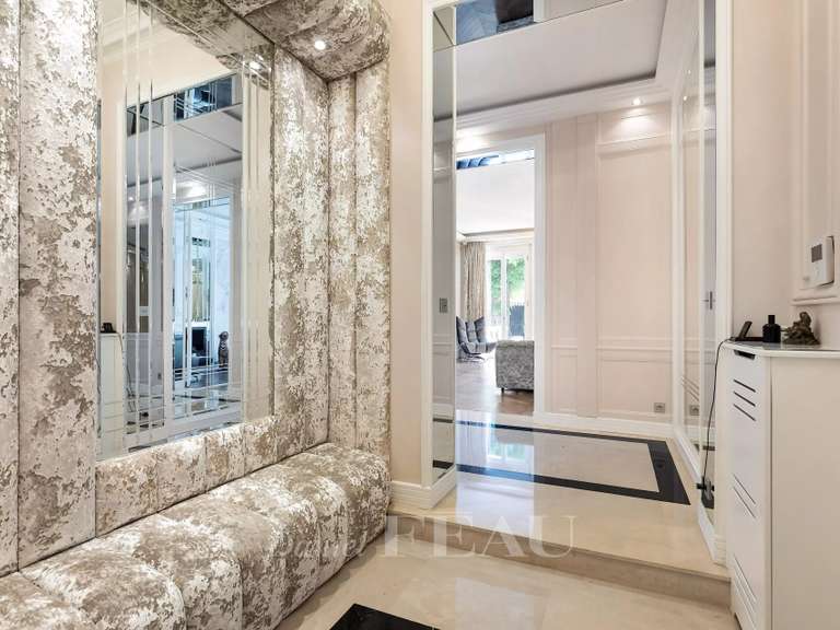 Appartement Paris 16e - 4 chambres - 248m²