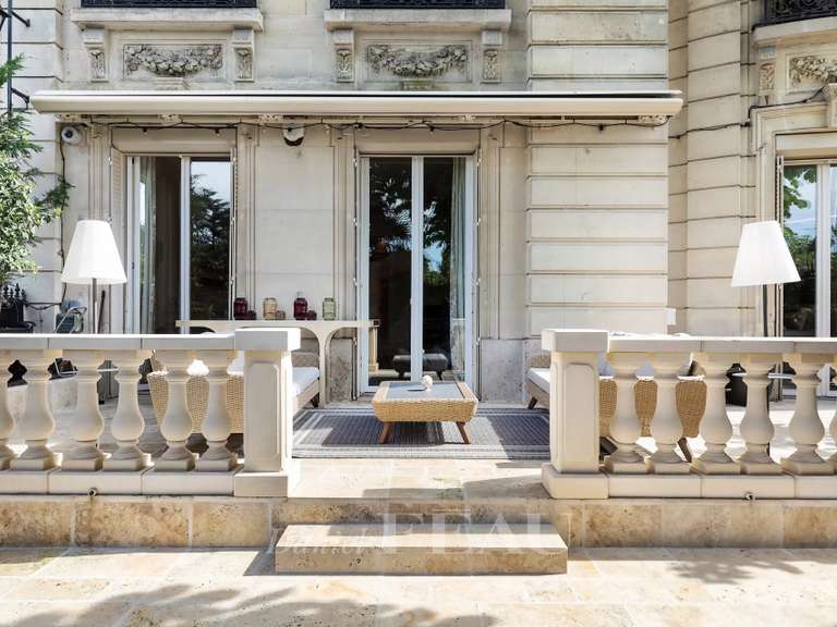 Appartement Paris 16e - 4 chambres - 248m²