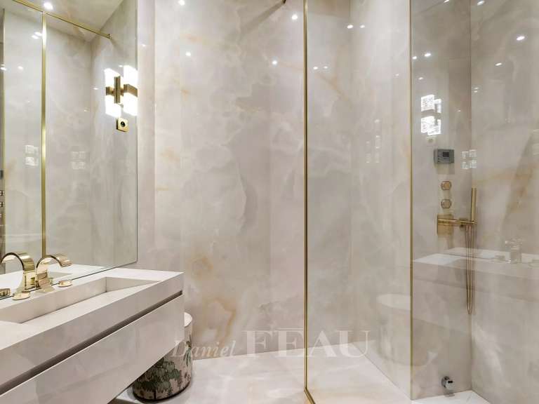 Appartement Paris 16e - 4 chambres - 248m²