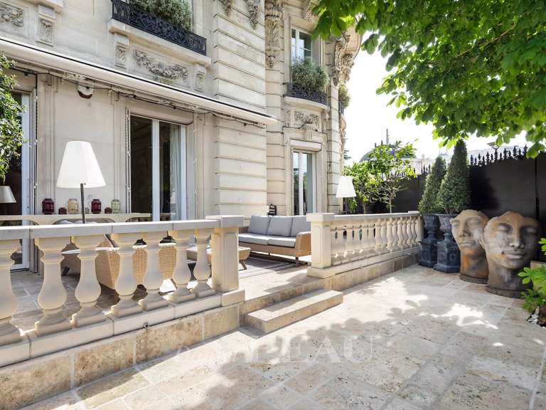 Appartement Paris 16e - 4 chambres - 248m²