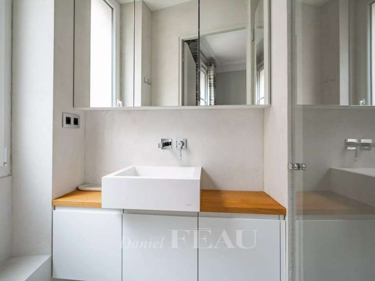 Appartement Paris 16e - 4 chambres - 201m²