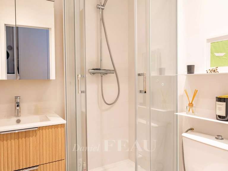 Appartement Paris 16e - 4 chambres - 201m²
