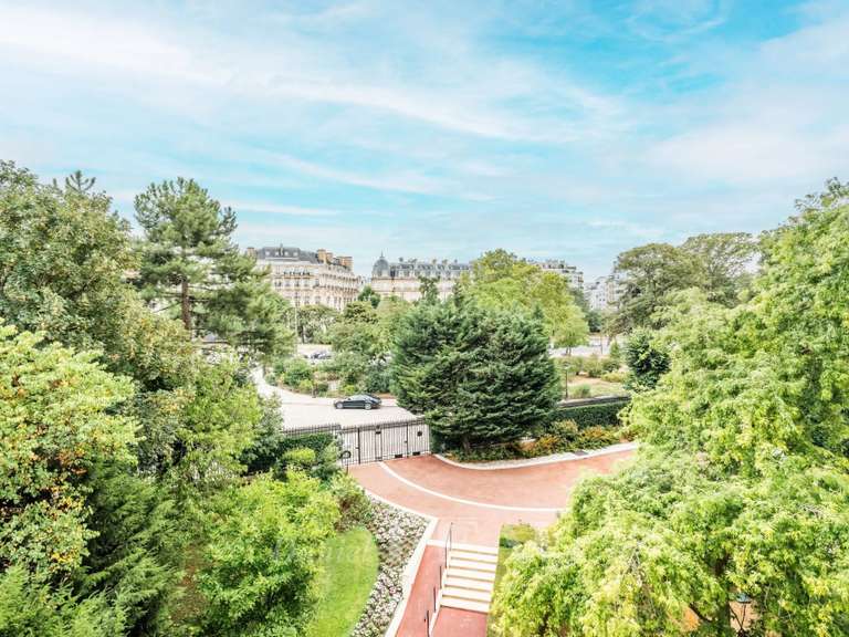 Appartement Paris 16e - 3 chambres - 194m²