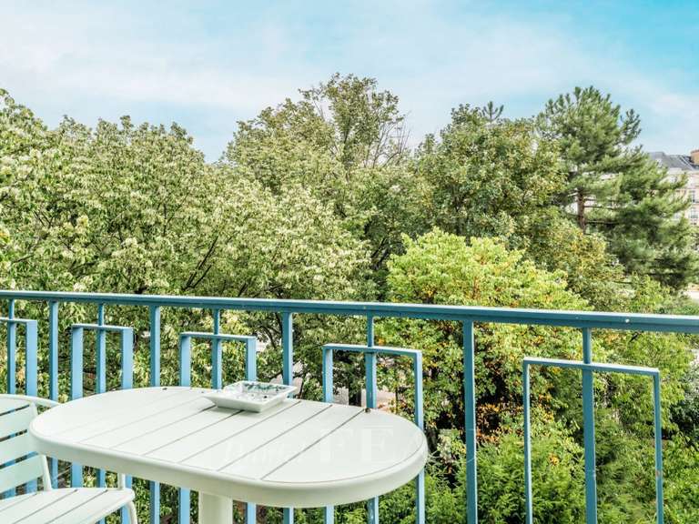 Appartement Paris 16e - 3 chambres - 194m²
