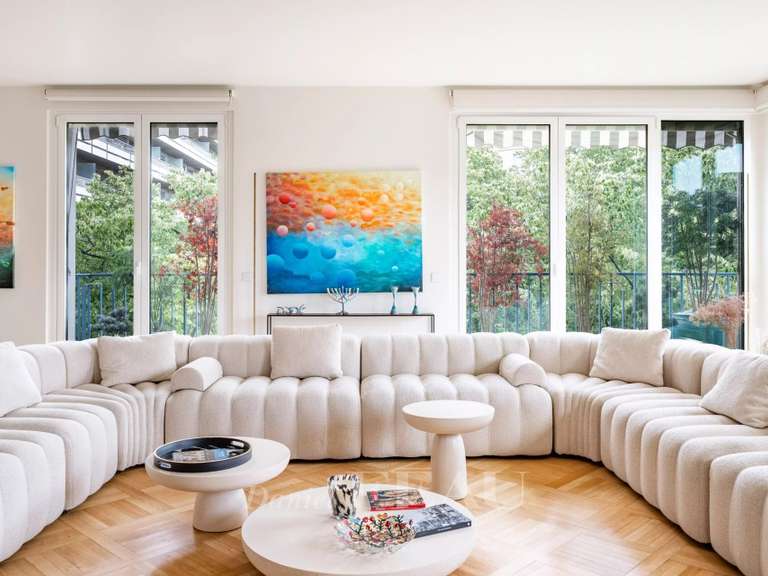 Appartement Paris 16e - 3 chambres - 194m²