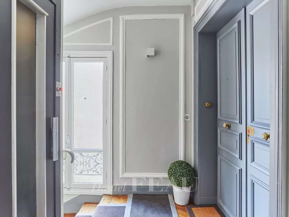 Apartment Paris 16e
