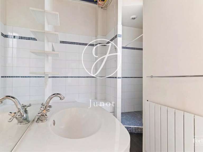 Appartement Paris 16e - 3 chambres - 117m²