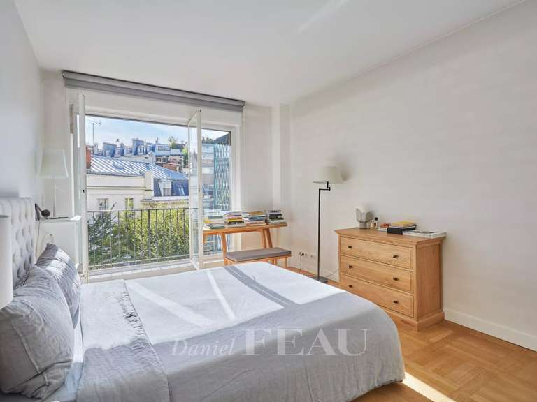 Appartement Paris 16e - 2 chambres - 100m²