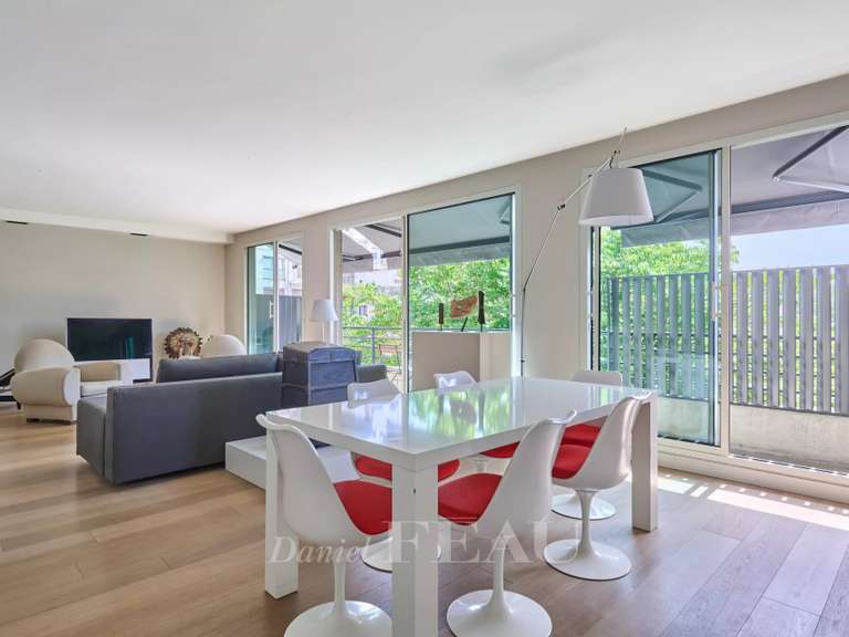 Appartement Paris 16e - 4 chambres - 119m²