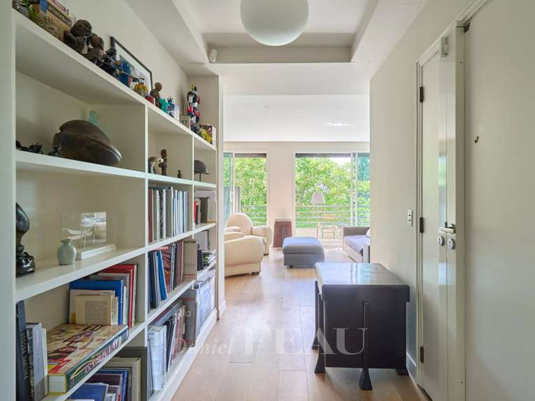 Appartement Paris 16e - 4 chambres - 119m²