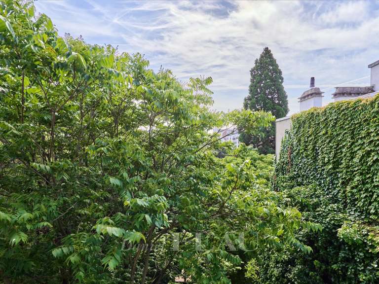 Appartement Paris 16e - 4 chambres - 119m²