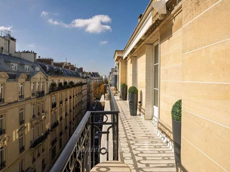 Appartement Paris 16e - 3 chambres - 222m²