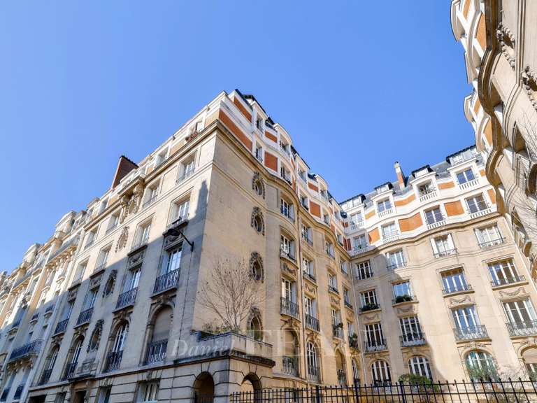 Appartement Paris 16e - 3 chambres - 114m²