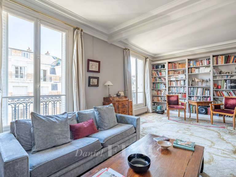 Appartement Paris 16e - 5 chambres - 157m²