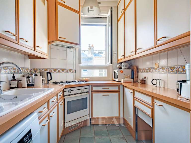 Appartement Paris 16e - 5 chambres - 157m²