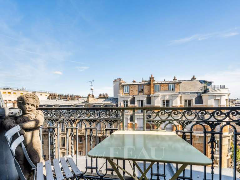 Appartement Paris 16e - 5 chambres - 157m²