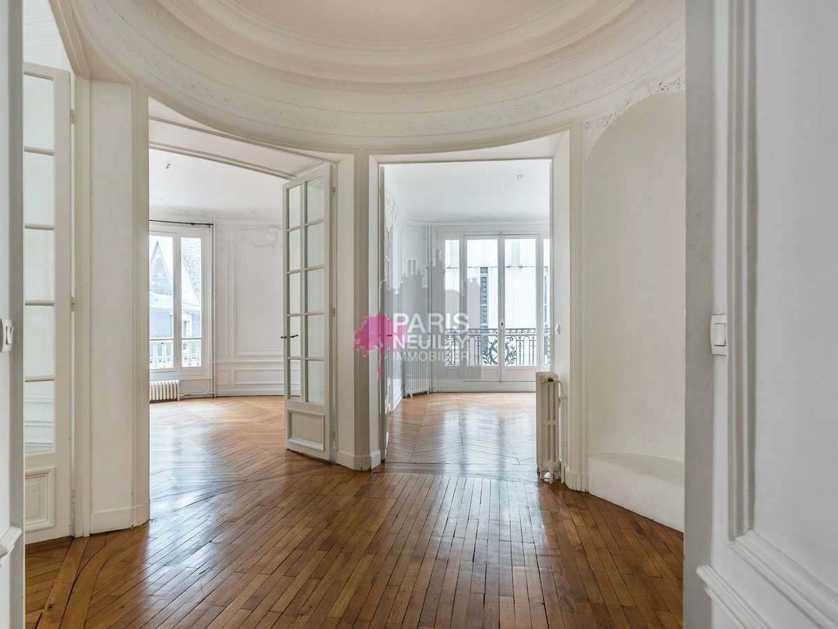 Apartment Paris 16e