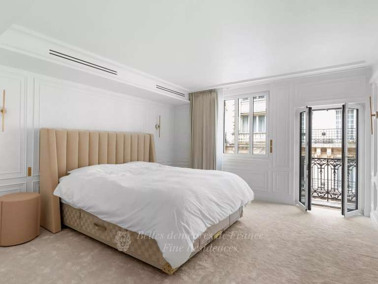 Appartement Paris 16e - 4 chambres - 426m²