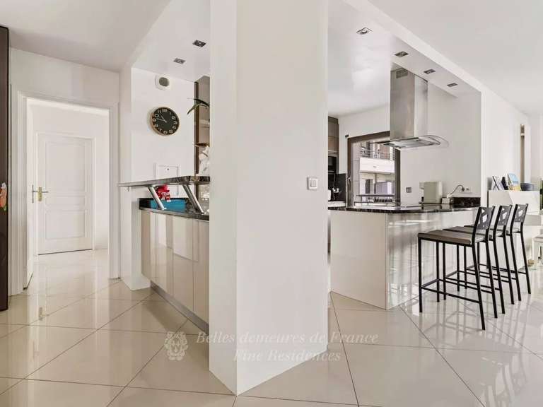 Appartement Paris 16e - 2 chambres - 96m²