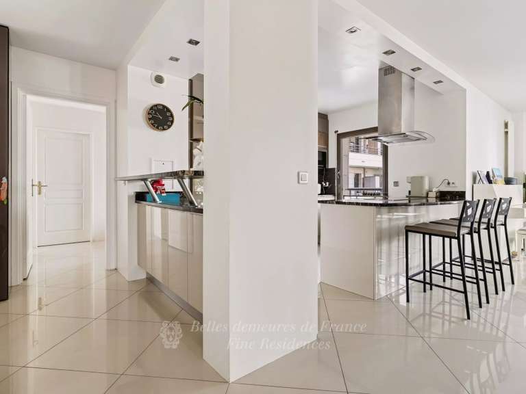 Appartement Paris 16e - 2 chambres - 96m²