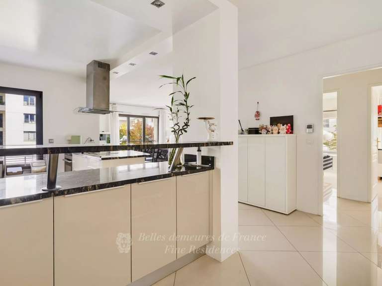 Appartement Paris 16e - 2 chambres - 96m²