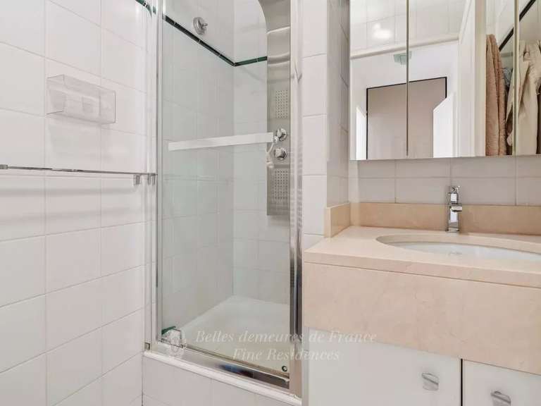Appartement Paris 16e - 2 chambres - 96m²