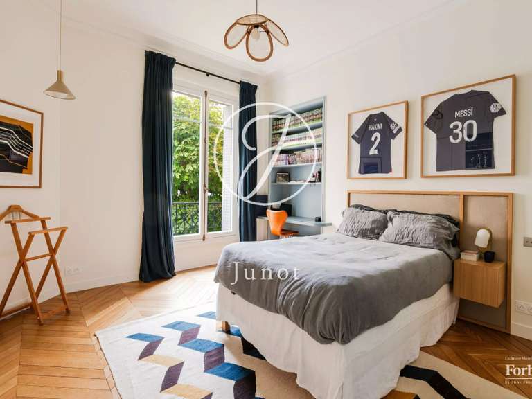 Appartement Paris 16e - 4 chambres - 185m²
