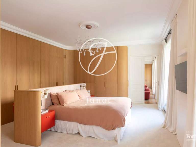 Appartement Paris 16e - 4 chambres - 185m²