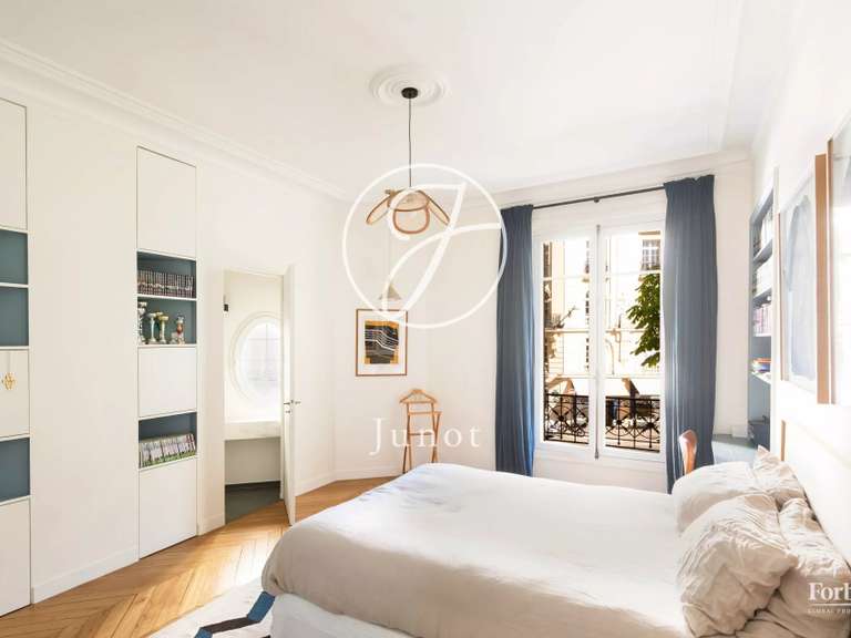 Appartement Paris 16e - 4 chambres - 185m²