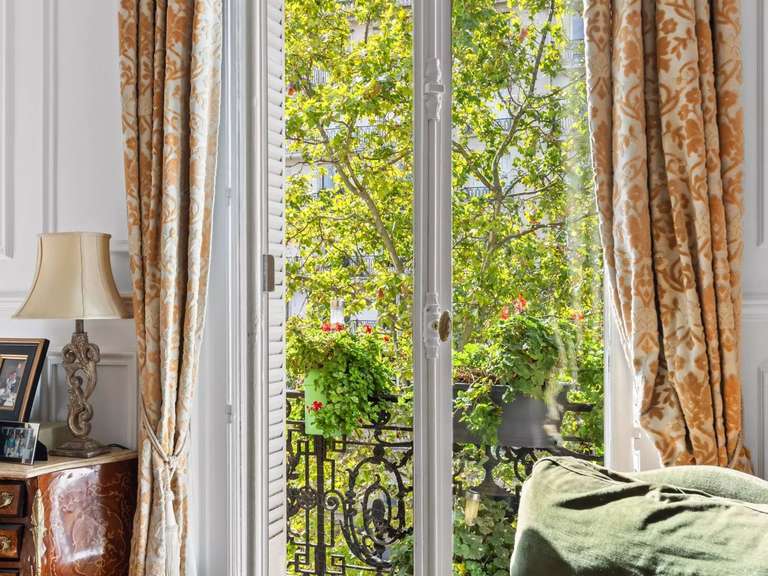 Appartement Paris 16e - 2 chambres - 70m²