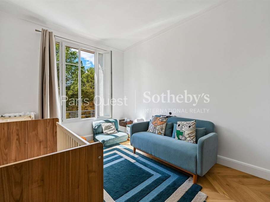 Apartment Paris 16e