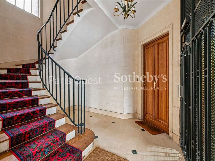 Apartment Paris 16e