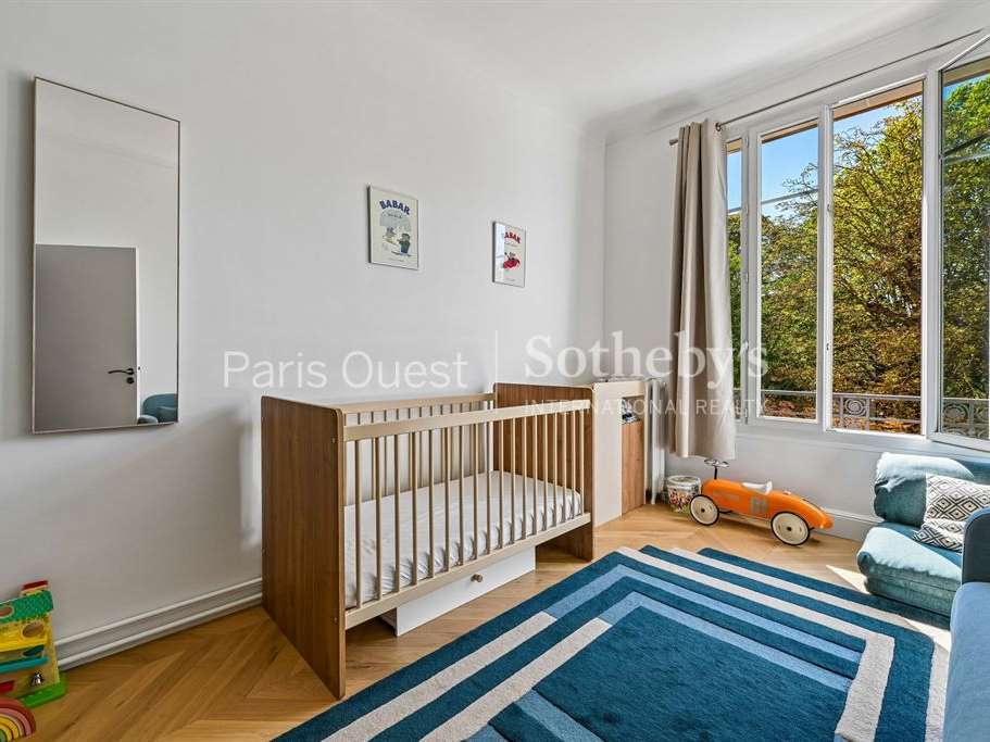 Apartment Paris 16e