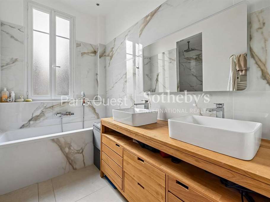 Apartment Paris 16e
