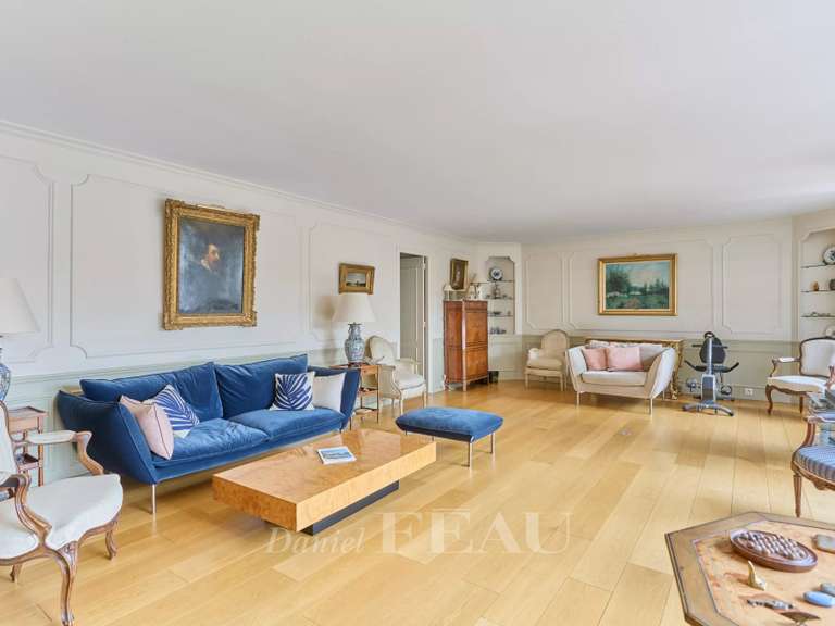 Appartement Paris 16e - 4 chambres - 130m²