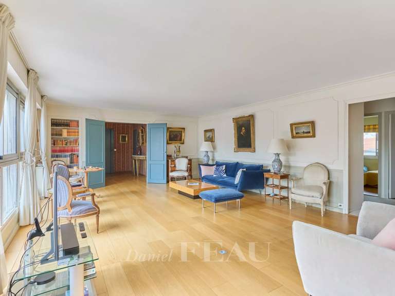 Appartement Paris 16e - 4 chambres - 130m²