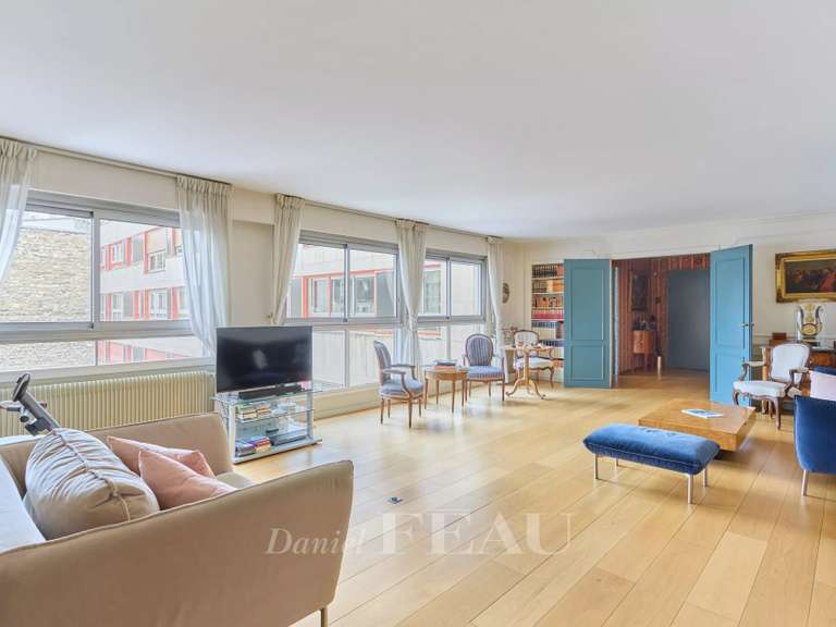 Appartement Paris 16e - 4 chambres - 130m²