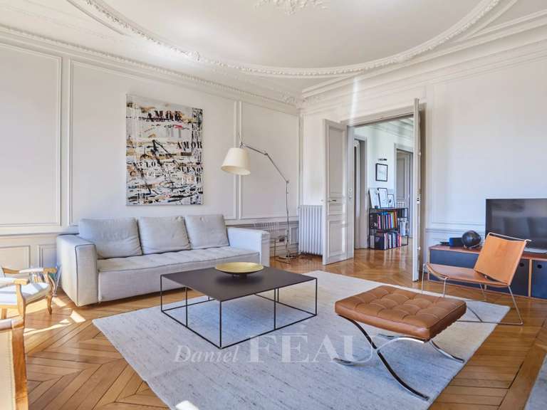 Appartement Paris 16e - 3 chambres - 159m²