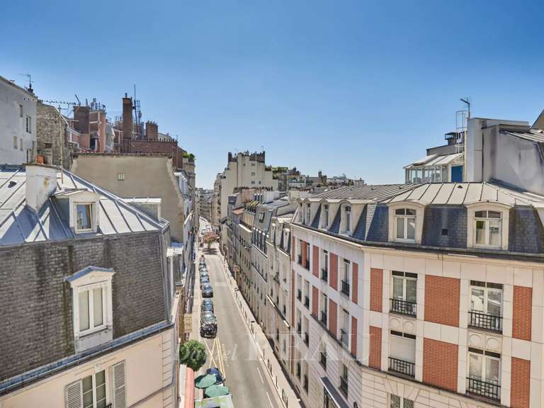 Appartement Paris 16e - 3 chambres - 159m²