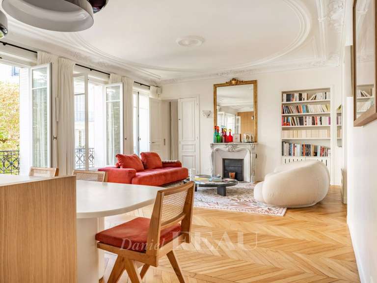 Appartement Paris 16e - 5 chambres - 201m²